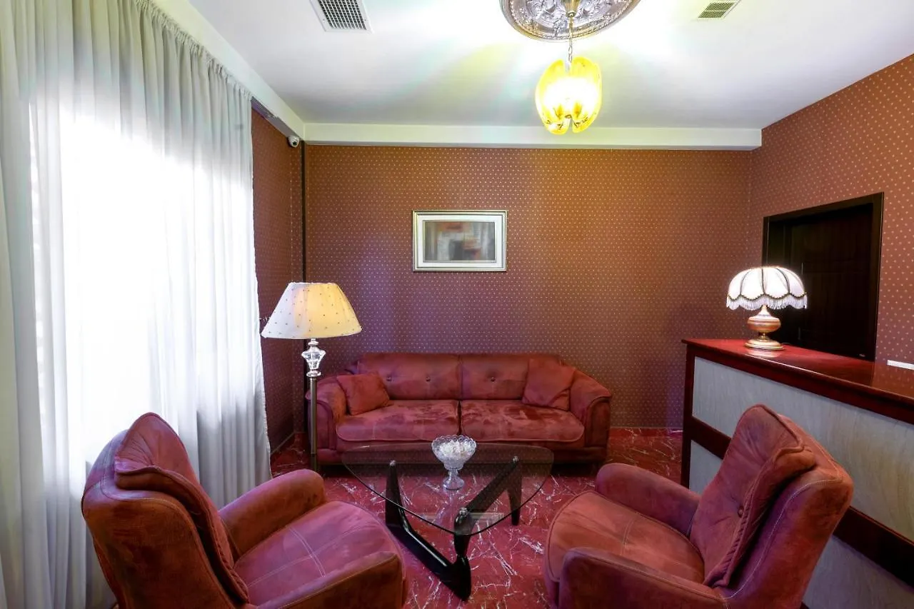 - Granada - Boutique Hotel - Tbilisi - Апартаменты